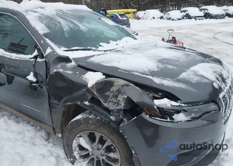 2019 Jeep Cherokee Latitude Plus 4X4 z USA, uszkodzony, nr VIN 1C4PJMLB8KD424781